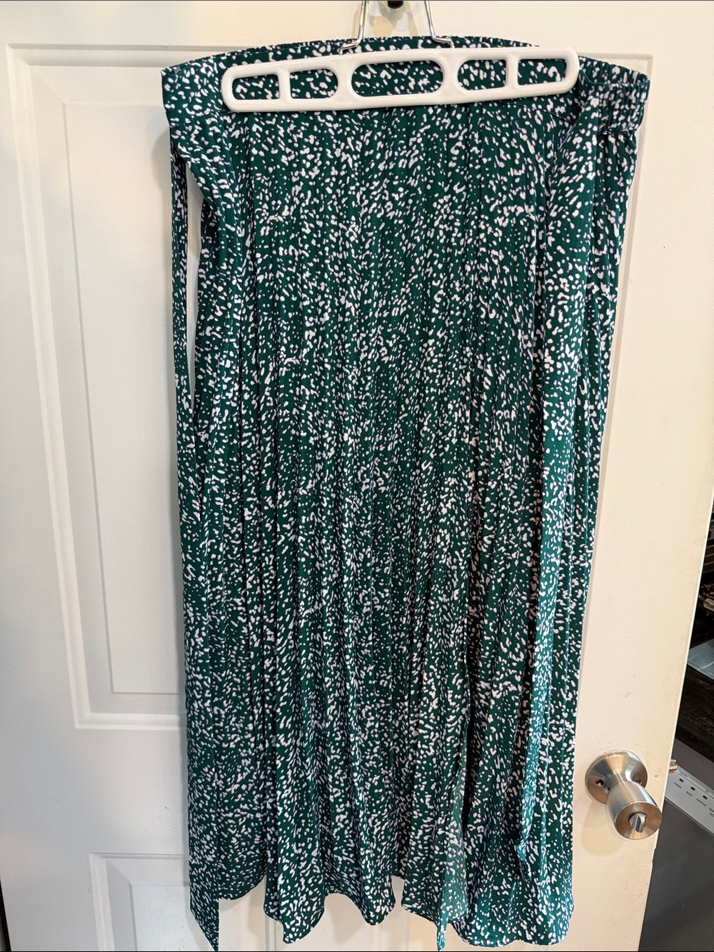 Skies are Blue Green, White & Purple Printed Pleated Maxi Skirt with Tie size L
